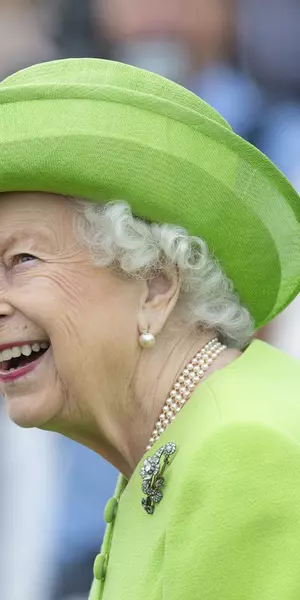 Regina Elisabeta a II-a a Marii Britanii nu va participa la slujba de Paşte