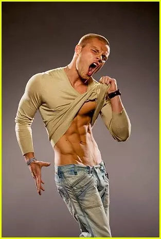 1930200_22835741978_2285_n