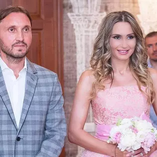 Crina Abrudan, după 18 ani de căsnicie cu fostul fotbalist Gabi Popescu: „Cel mai important e să îți placă în continuare omul de lângă tine, să îl respecți și să simți că ați construit ceva solid“ / EXCLUSIV