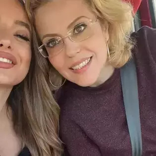 Există viață după televiziune! La 56 de ani, Raluca Moianu are mai multe job-uri, merge în vacanțe și este și bunică full-time: ”O iubire extraordinară. Cea mai tare este mama, pentru că este străbunică” / EXCLUSIV