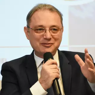 Luca Niculescu, dezvăluiri inedite din tinerețe: "La 20 de ani eram alt om. Eram un puşti cu blugii rupţi şi aveam plete" / Confesiuni emoționante despre familia lui modestă, chinuită de comuniști