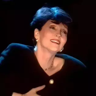 Dida Drăgan, apariție rară la 80 de ani. Artista a urcat pe scenă, la Sibiu, și a interpretat o piesă iconică