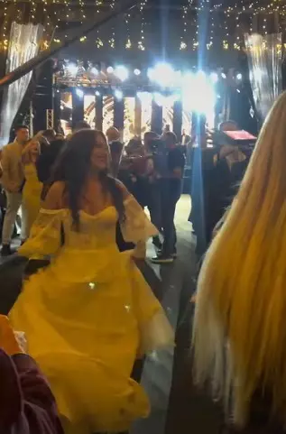 Carmen Chindris 25