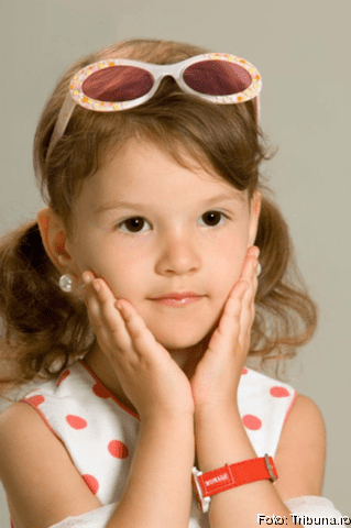 2008_12_19_0_11_cleopatra-stratan-are-un-fratior_80005