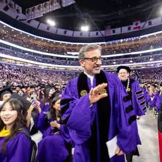 Dansul lui Steve Carell de la ceremonia de absolvire a Universității Northwestern  (6)