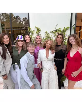 cum-arata-singurul-fiu-al-nadiei-comaneci-2