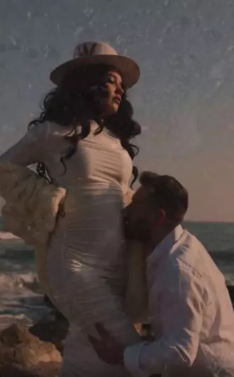 Larisa Udilă însărcinată (4)