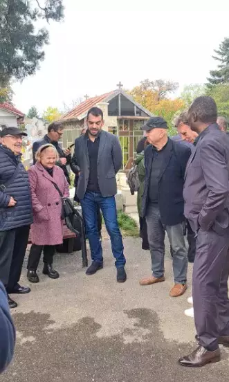 Imagini de la înmormântarea actriței Marinela Chelaru (2)