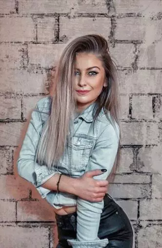 Cine-este-Lavinia-Dodoț-de-la-Mireasa-1