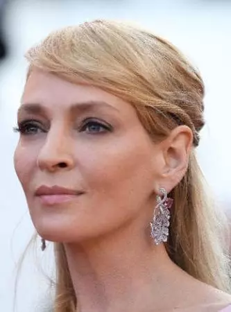 Uma Thurman: cercei din aur alb, safire si diamante, Chaumet