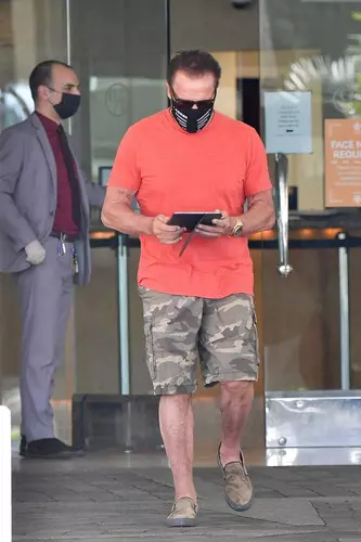 *EXCLUSIVE* Arnold Schwarzenegger running errands with his army jeep