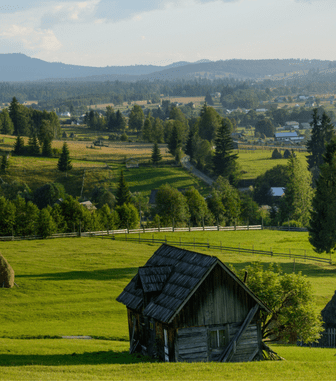 Drumeții și trasee montane spectaculoase în jurul stațiunii Vatra Dornei