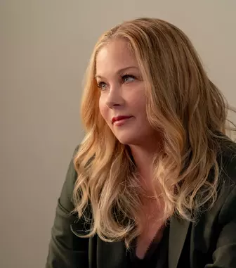 Christina Applegate a fost externată după aproape patru luni în spital. Primele vești despre starea actriței