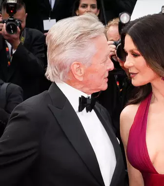 Catherine Zeta-Jones și-a surprins fanii de ziua ei. Ce gest a făcut pentru Michael Douglas la aniversarea lor dublă