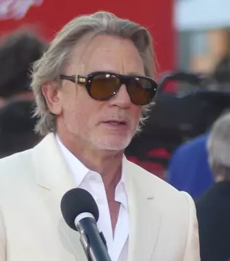 Cine este Ella Loudon, fiica lui Daniel Craig care a crescut departe de lumina reflectoarelor. Seamnă izbitor cu tatăl celebru