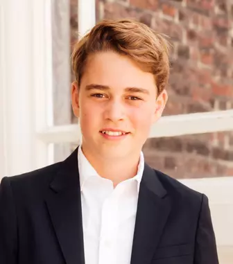 Prințul George a devenit adolescent! Portret oficial la împlinirea vârstei de 13 ani. Cât de mult a crescut fiul lui William și Kate