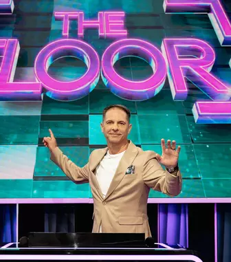 Dan Negru revine la Kanal D cu „The Floor”. 49 de concurenți se luptă pentru un premiu de 50.000 de lei