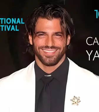 Can Yaman, premiat la i-Fest. Ce urmează pentru actor: un film în Brazilia și lecții de portugheză