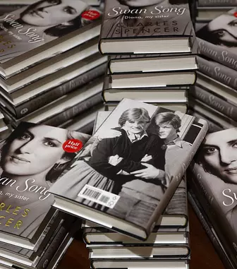 8 dintre cele mai surprinzătoare dezvăluiri făcute de vedete în propriile memorii. Ce au povestit Charles Spencer, Britney Spears și Al Pacino