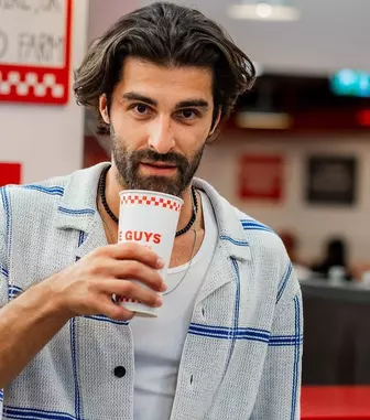 Daniel Nuță, de la prof' de sport într-un nou serial direct în deșertul din Maroc: „Comedia nu e ușoară deloc. E matematică”. EXCLUSIV