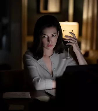 „Verity”, din 2 octombrie în cinematografe. Anne Hathaway și Dakota Johnson, într-un thriller psihologic bazat pe romanul lui Colleen Hoover