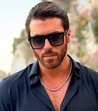 Top 5 cei mai frumoși actori turci. Cine sunt starurile serialelor care au cucerit publicul din România