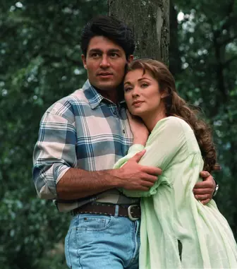 „Esmeralda” revine la Acasă TV. Telenovela cu Leticia Calderón și Fernando Colunga, din nou pe micile ecrane