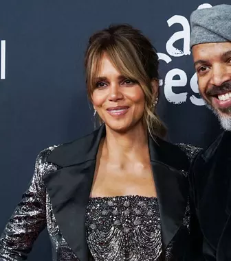 Halle Berry și Van Hunt s-au logodit. Actrița se pregătește să îmbrace rochia de mireasă pentru a patra oară
