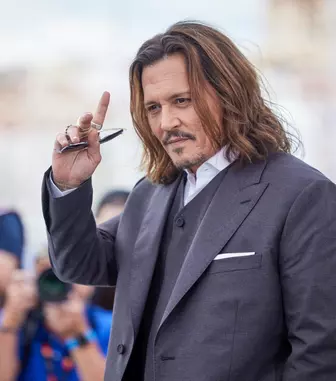 Johnny Depp, lăsat fără o avere uriașă! Pe ce s-au cheltuit cele 530.000 de lire sterline furate de pe cardul actorului