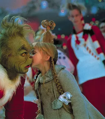 Jim Carrey și Taylor Momsen, revedere emoționantă după 25 de ani de la filmul „Grinch”. Cum arată astăzi micuța Cindy Lou