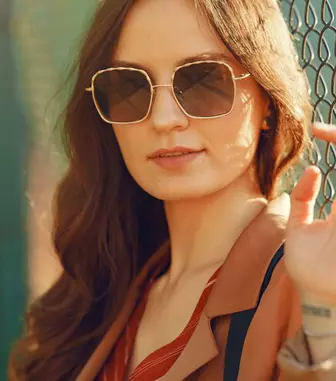 De ce e important să alegi o pereche de ochelari de soare de calitate