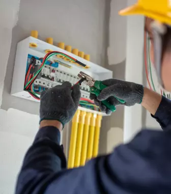Echipamente esențiale pentru conectarea cablurilor în instalațiile electrice