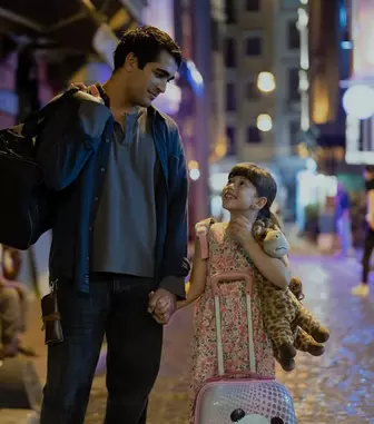 Mert Ramazan Demir cucerește Netflix cu drama emoționantă „Abandonat”. Tot ce știm despre data premierei, poveste și trailer