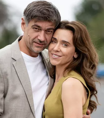 Bogdan Albulescu, dezvăluiri despre partenera sa din Iubire cu parfum de lavandă: „Soția mea adevărată, Olivia, o strigă pe Andreea «Soția soțului meu»”. EXCLUSIV