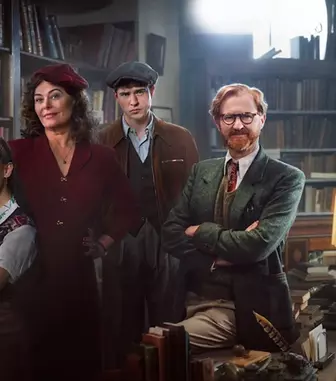„Bookish”, noul serial britanic de pe Epic Drama: Gabriel Book, anticar și fost spion, rezolvă crime în Londra anilor 1950