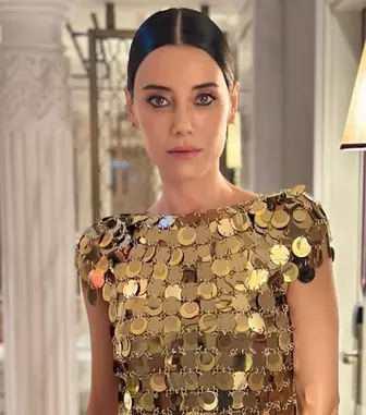 Cansu Dere, nou rol internațional: va juca într-un film de dragoste în Portugalia alături de Diogo Morgado