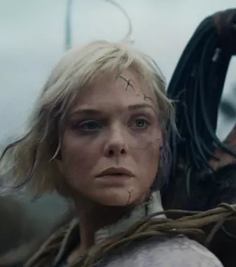 „Predator: Badlands” – aventură SF cu Elle Fanning. Ce actori mai fac parte din distribuție. Dată de lansare în cinematografe