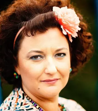 Ecaterina Ladin, secretara care dă tonul modei în comedie. „Fierbințiul este noul Milano”. EXCLUSIV