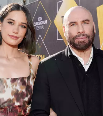 Fiica lui John Travolta, pictorial provocator pentru o revistă. Cum s-a fotografiat Ella Bleu