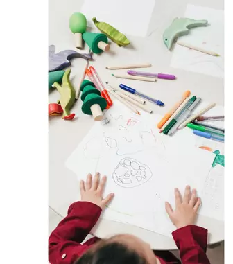 Spațiul care inspiră: cum creezi un colț de lucru ideal pentru cei mici