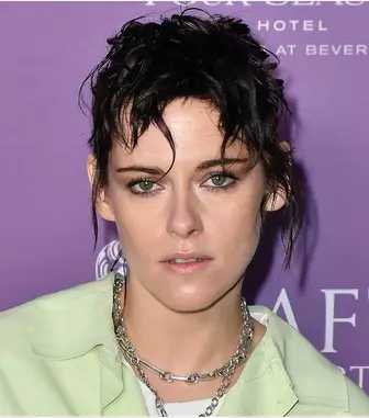 Kristen Stewart, debut regizoral curajos: „Cronologia apei”, drama intensă despre traumă și identitate, ajunge în cinematografe pe 16 ianuarie