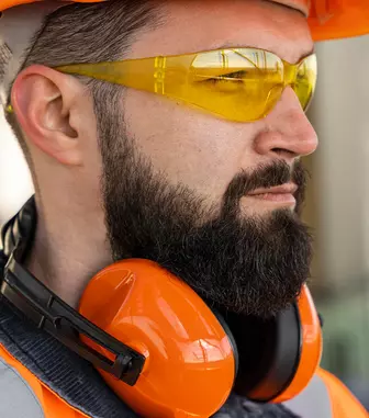 Sezonul construcțiilor aduce controale mai stricte și cerințe clare privind echipamentele de lucru