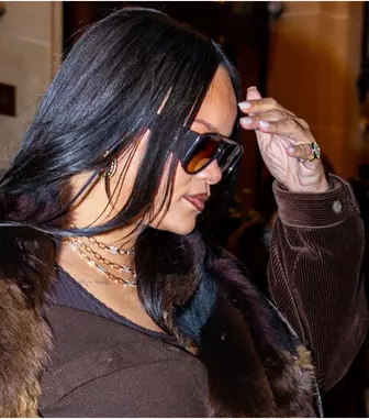 Rihanna, momente de groază în propria casă! O femeie a deschis focul spre vila de 14 milioane de dolari a vedetei