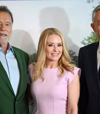 Arnold Schwarzenegger, apariție rară alături de iubita sa, Heather Milligan, mai tânără cu 27 de ani. Cum a început povestea lor