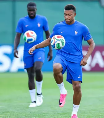 Meciurile de azi de la Campionatul Mondial 2026, 30 iunie. Programul transmisiunilor TV: Franța lui Mbappé intră în scenă