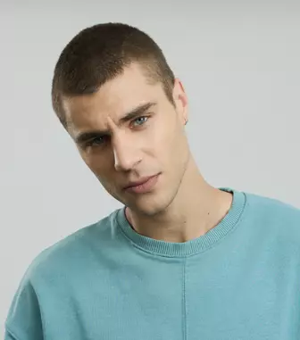 Cine este Alexandru Burcă, actorul din „TRAFIC”. Primul film, primul rol principal și imaginile de pe platourile PRO TV