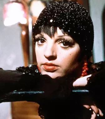 Liza Minnelli își spune povestea fără filtre. De la Lady Gaga la Martin Scorsese și drama trăită alături de Judy Garland