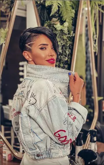 Adelina-cu-noul-look