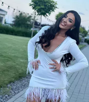 ce-i-ar-fi-facut-cristi-tanase-sotiei-lui-pe-mama-a-strans-o-de-gat-7