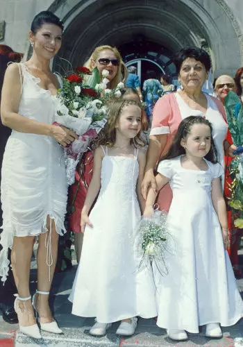 sara_si_adriana_carstea_elena_08.jpg
